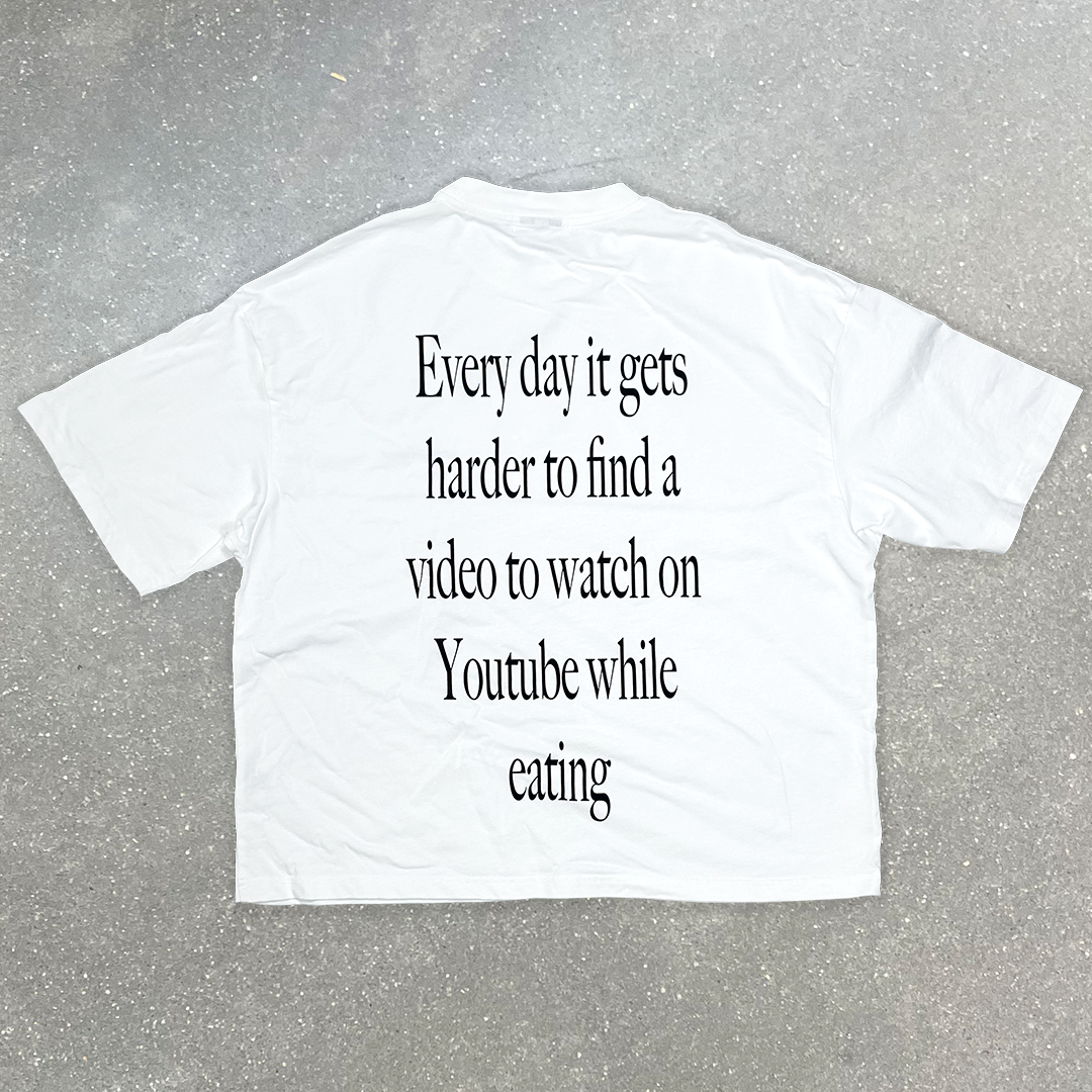 YouTube while eating TS02